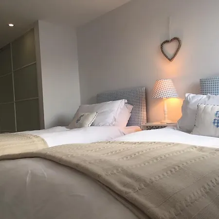 6 Ocean Gate Apartment Ньюки Экстерьер фото