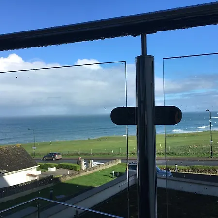 6 Ocean Gate Apartment Ньюки Экстерьер фото