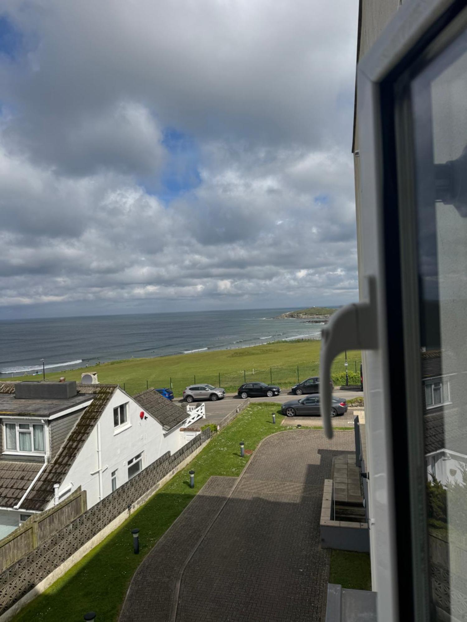 6 Ocean Gate Apartment