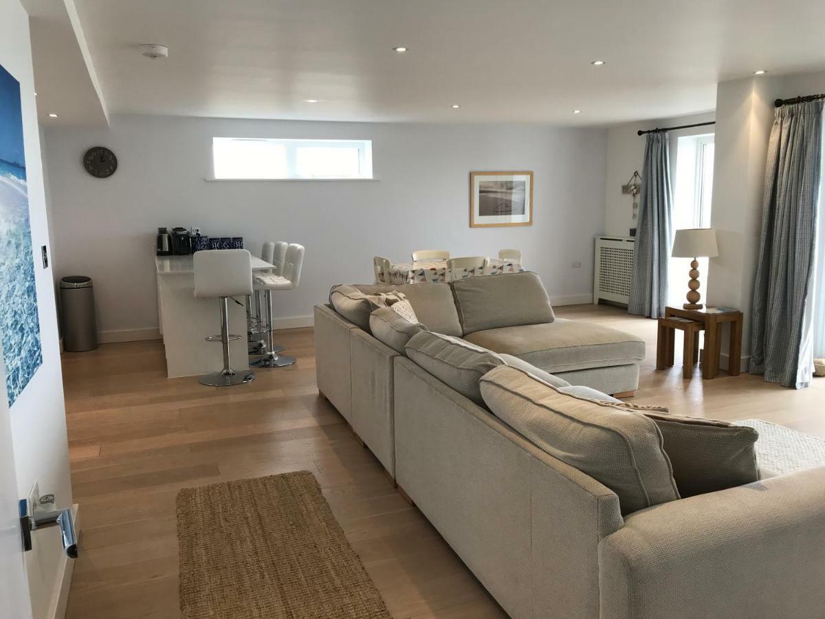 6 Ocean Gate Apartment *