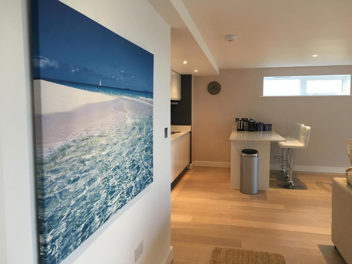6 Ocean Gate *